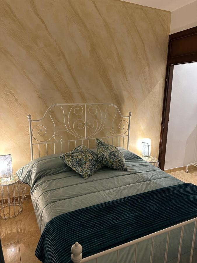 B&B Wanderlust คาตาเนีย ภายนอก รูปภาพ